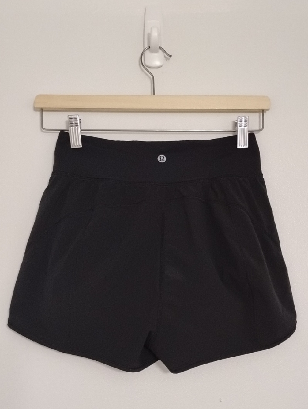 Lululemon Lean In Short 2" - Picture 3 of 10